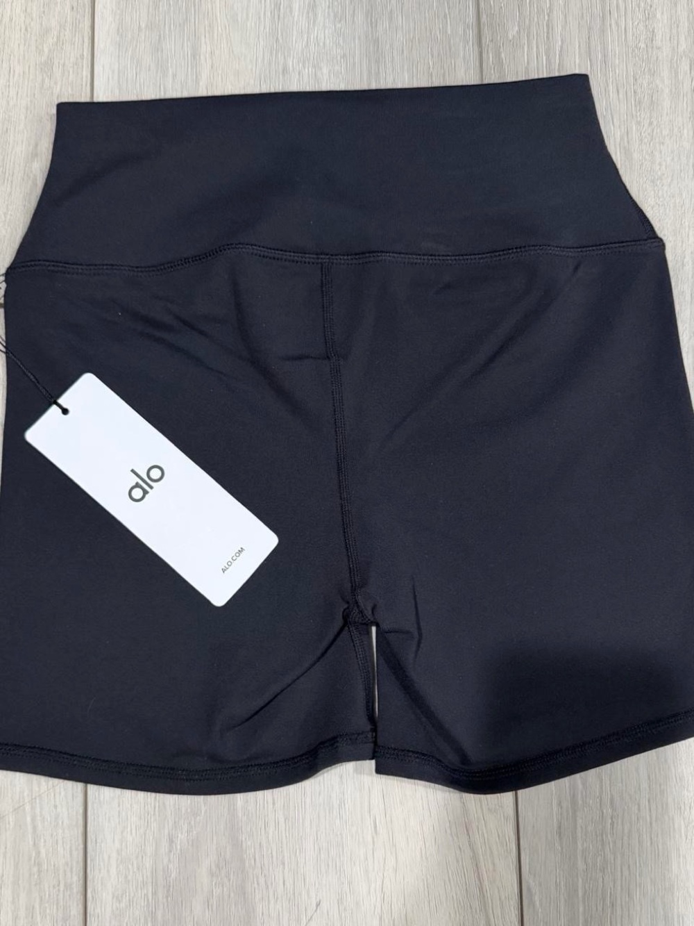 ALO Yoga Black Airbrush High-Rise 5” Biker Shorts — Size M - Picture 5 of 7